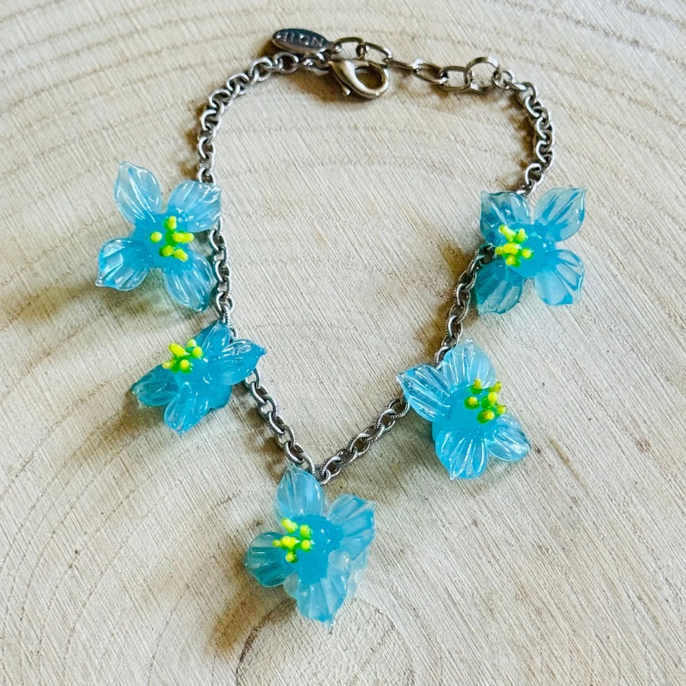 forget me not flower lampwork glass teal blue charm Bracelet silver chain Floral
